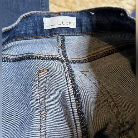 ⭐️3 For $25 LOFT Skinny Jeans - Picture 3 of 5